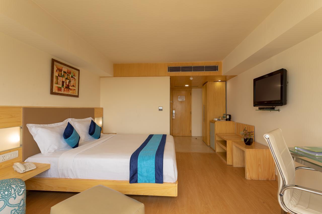 Hotel Mint Park Maple Amritsar Buitenkant foto